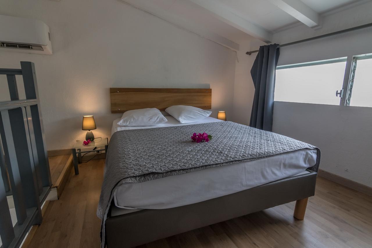 Appartamento Superbe Studio En Duplex, Vue Sur Mer Et Piscine Le Gosier  Esterno foto