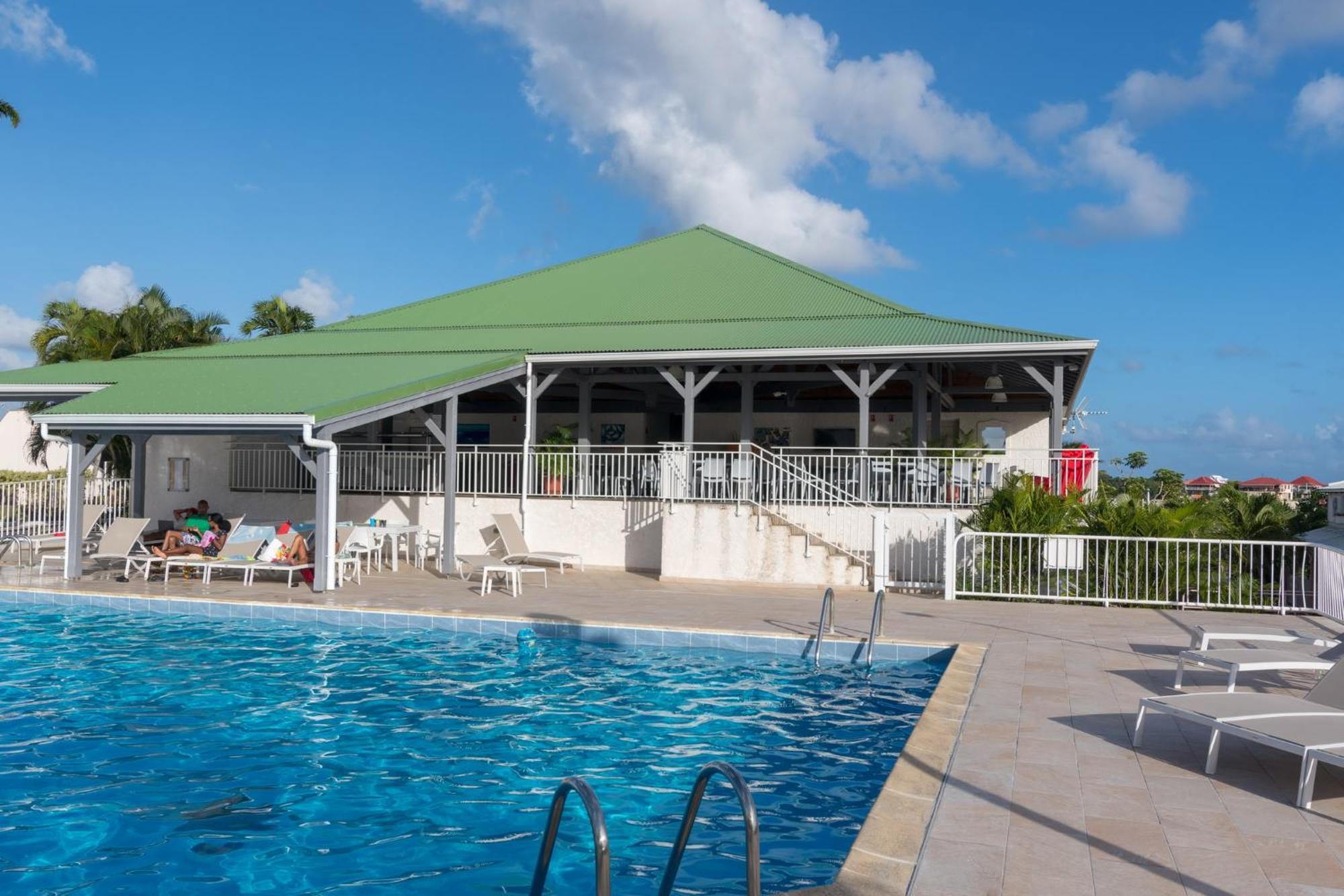 Appartamento Superbe Studio En Duplex, Vue Sur Mer Et Piscine Le Gosier  Esterno foto