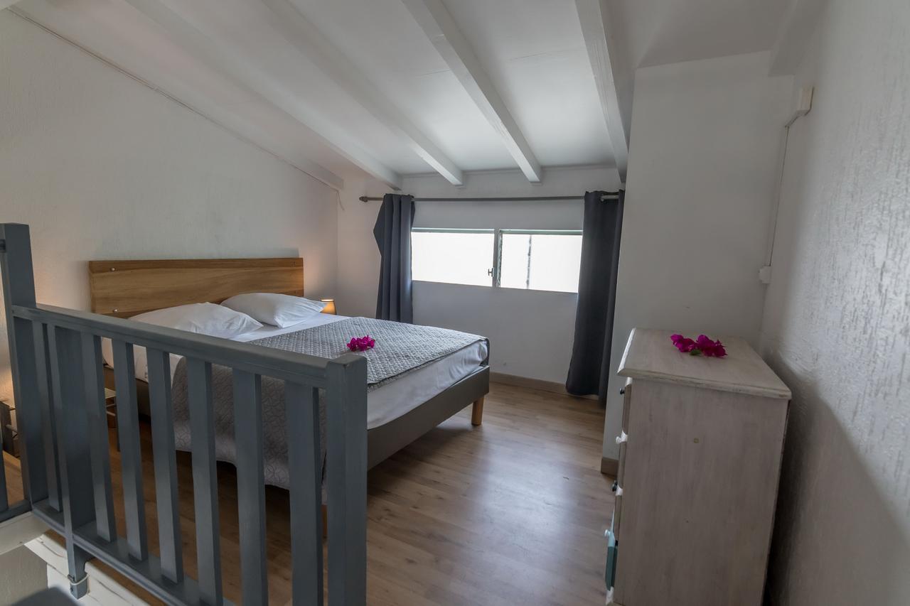 Appartamento Superbe Studio En Duplex, Vue Sur Mer Et Piscine Le Gosier  Esterno foto