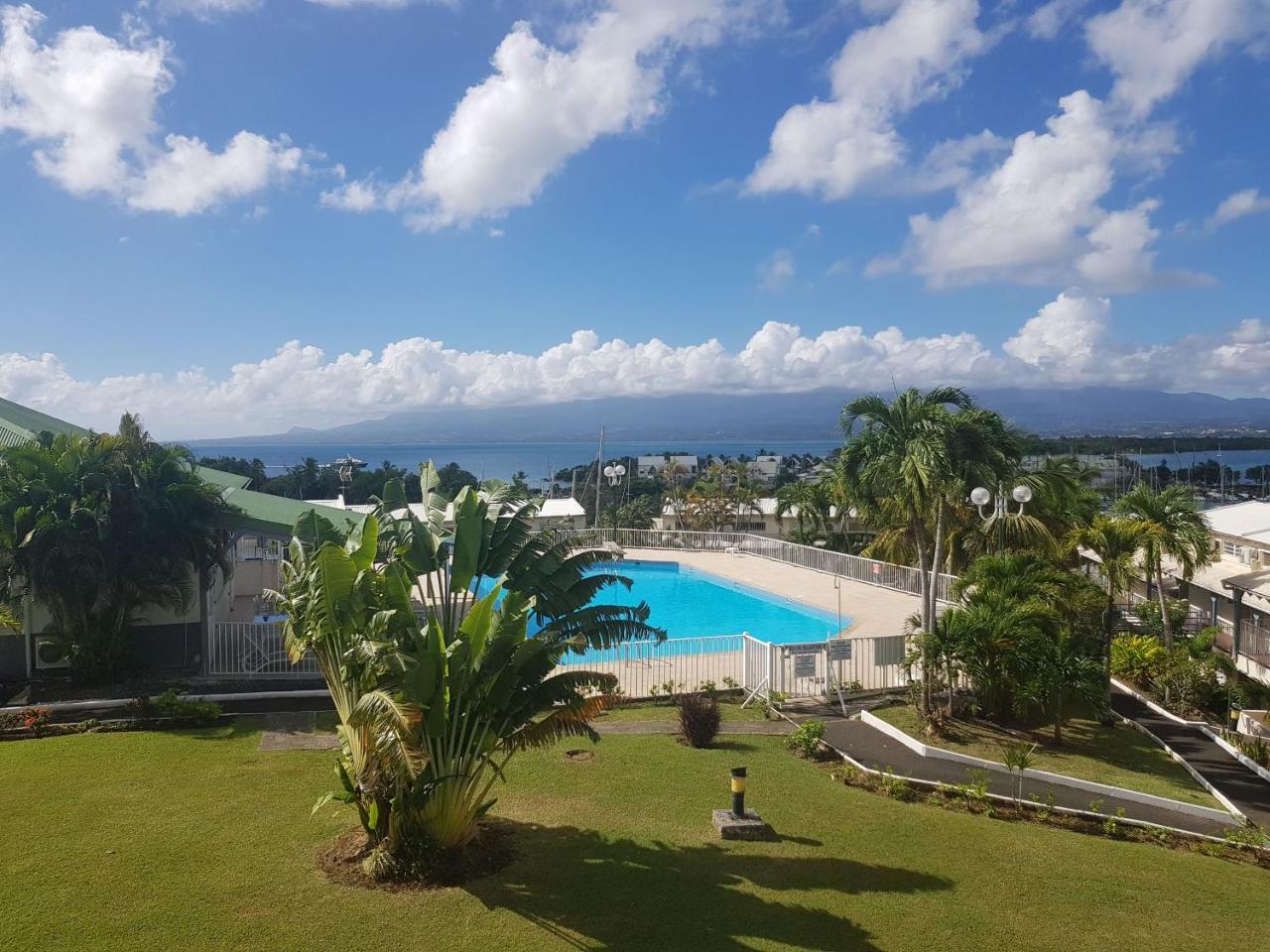 Appartamento Superbe Studio En Duplex, Vue Sur Mer Et Piscine Le Gosier  Esterno foto